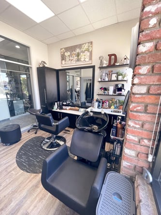 Salon Chair for Rent at Golden Cuts Color – San Rafael, CA