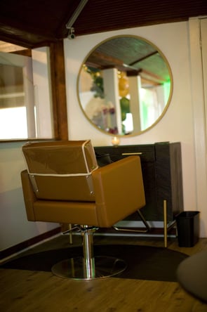 Solé Beauty & Juice Bar is seeking to partner with licensed cosmologists/barbers.