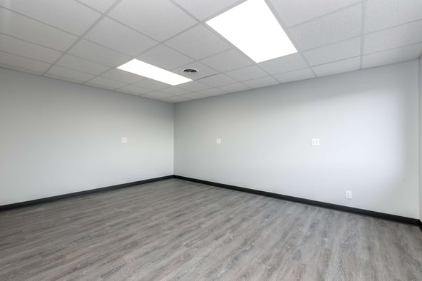 Salon Suite with a window, Great Location!