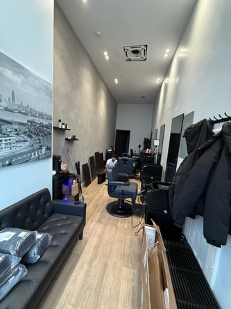 Build Your Brand: Private Barber Chair for Rent in Williamsburg, Brooklyn – Daily
