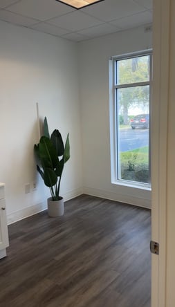 Customizable Private Salon Studios in Sanford, FL – Standard, Large, & Double Options