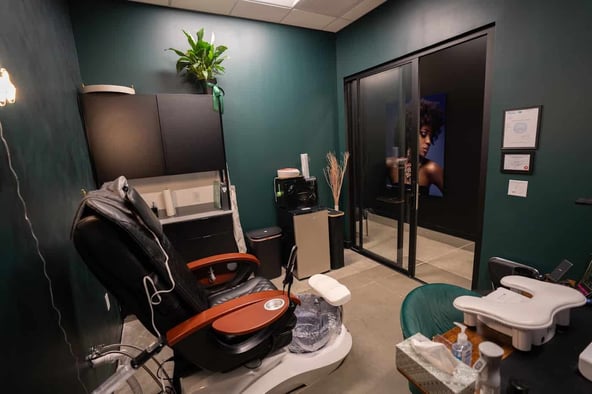 IMAGE Studios 360 in Rogers, AR – Salon Suite for Rent