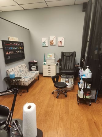 Looking for Hair Designers Boother Renter and A Nail Tech