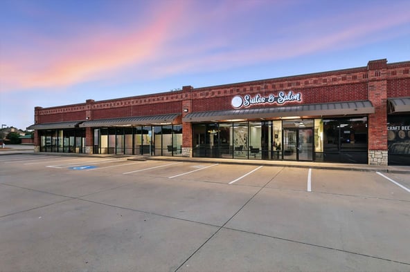 Paradise Suites & Salon