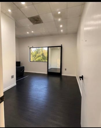 Private Salon Suites for Rent in Casselberry, FL – Move-In Specials!
