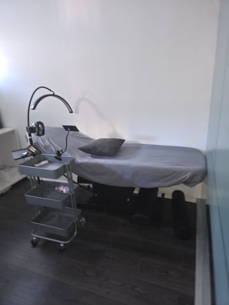 DTLA Private Salon Suites for Rent | $450 | WiFi + Utilities Included