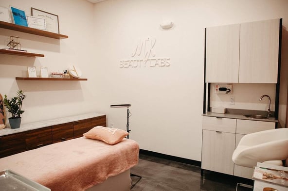 IMAGE Studios 360 in Thornton, CO – Salon Suite for Rent