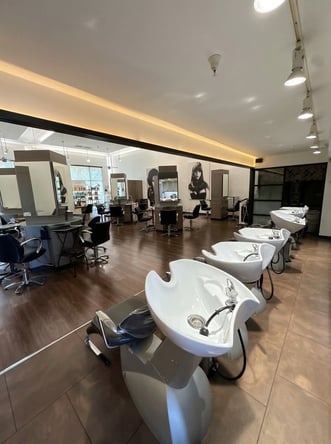 Scottsdale’s Prime Salon: 2 Weeks FREE on Chair Rentals in a High-Visibility Location