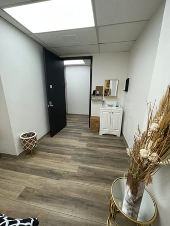 Salon suite availability