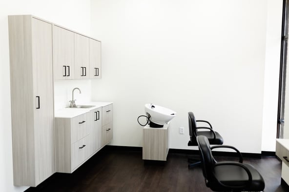 Sola Salon Studios in Rosemount, MN – Salon Suite for Rent