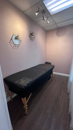 A booth for Lash, Brow, Makeup, Facials in Boutique Salon – Bay Park, San Diego