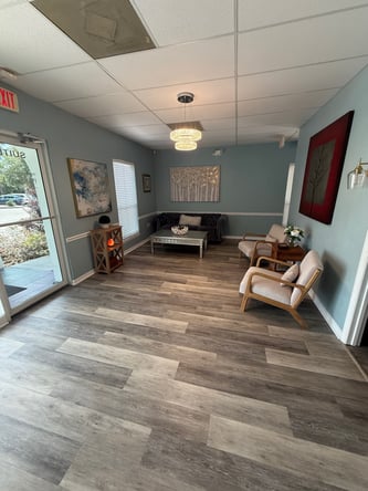 Private Salon/Wellness Suites Move-in Ready!