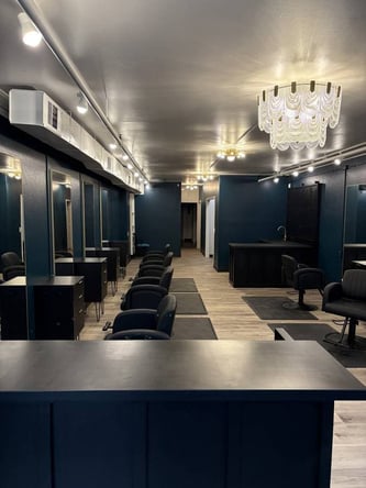 ✨ Salon Chair Rental Available