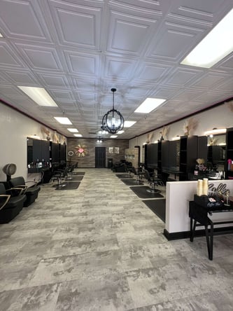 BOOTH RENTAL AVAILABLE-MUSTANG, OK