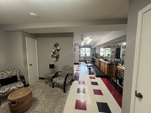 Private 2-Chair Salon Suite for Lease
