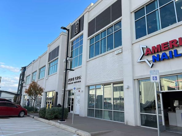 Sola Salon Studios in Euless, TX – Salon Suite for Rent