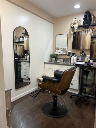 Room in Boutique Salon and Spa available for rent