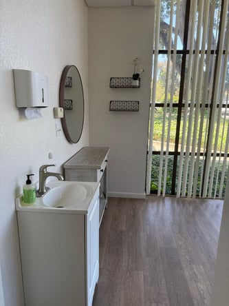 Private room is available for rent in studio in Walnut Creek
