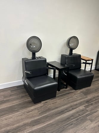 Salon Chair for Rent in Downey, CA – Grow Your Clientele in a Thriving Salon!