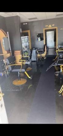 Booths 4 RENT 872-261-2957 “Join Our Styling Team Of Professionals!”