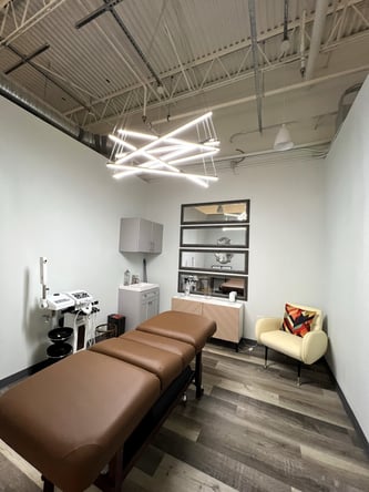 We’ve got BIG news!  Ascension Salon suites is offering a limited-time special leasing offer! 
