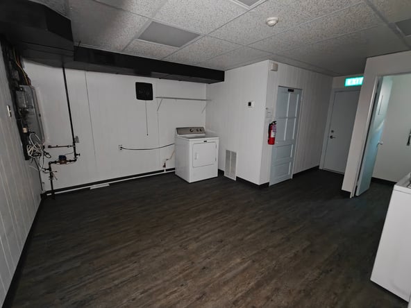Blank Slate 700 SF Salon Space in Deptford, NJ – Design Your Dream Salon!
