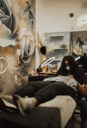 EXCLUSIVE SALON SUITES FOR ALL PROFESSIONALS