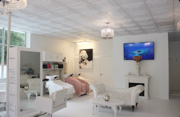 Beautiful booth rental salon in Eldersburg Maryland!