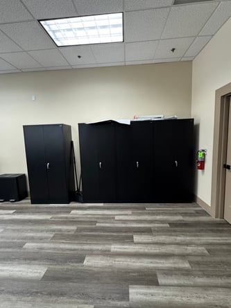 Ready-to-Run Hair Salon for Sublease- Fully Furnished Setup, Full Access
