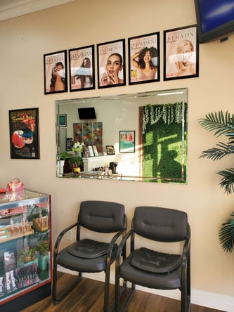 Bilingual Hair Stylist Needed at Trendy Cuts Salon in Spring, TX