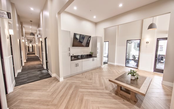Private Luxury Suites in VISTA, CA