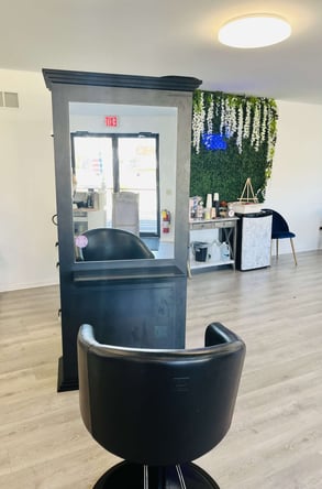 Be your own boss! -with a some other amazing thriving stylists!