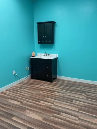 Private Treatment Room Available by the Day