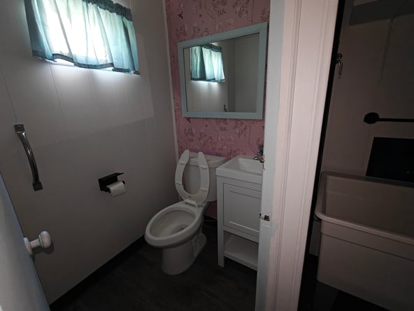 Blank Slate 700 SF Salon Space in Deptford, NJ – Design Your Dream Salon!