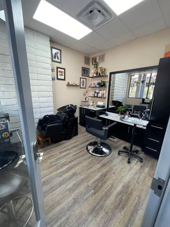 Premium Salon Suite for Rent | Ventilated, Sun-Filled, Fully Equipped