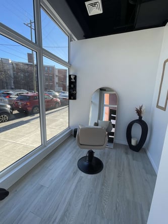 For Established Stylists Ready to Work Without Salon Overhead