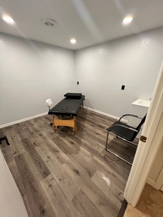 Rooms for Rent $150.00 wk. at a Hair Replacement salon Leesburg, FL