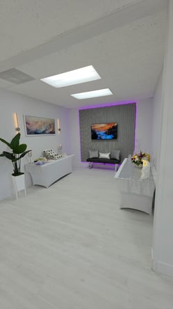 Premium Salon Booth for rent – Orange County
