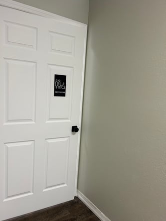 Salon and Spa Suites for lease