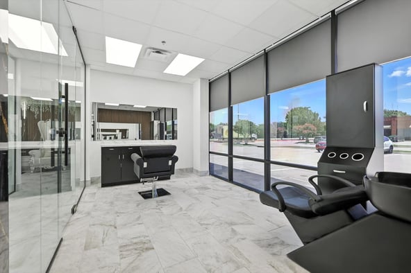 Paradise Suites & Salon
