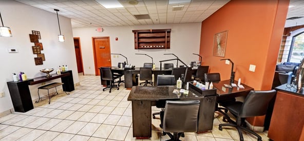 Hair and Nail Stations for rent in Brookfield, Wisconsin