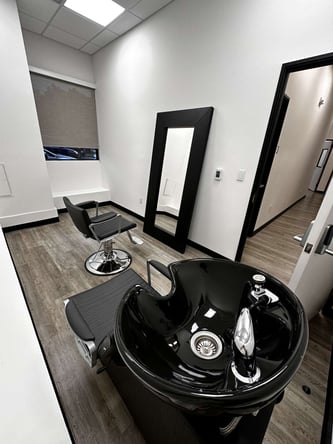 Modern Designer Salon Suites Available In SF