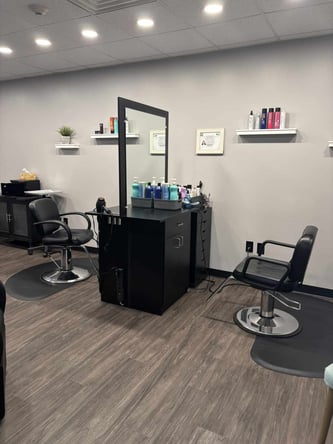 Booth Rental Opportunities in Bedford, NH — First 2 Weeks FREE!