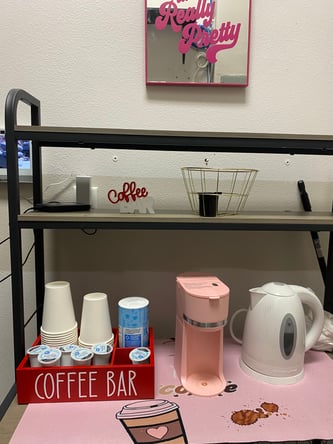 Brand New Suites, Booths & Chairs in Altamonte Springs | Delicate Beauties Beauty Bar