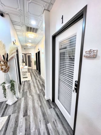Newly Renovated Salon Suites that are also Tattoo & Permanent Makeup Approved