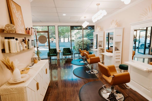 “New” Gorgeous Salon Station for Rent!!