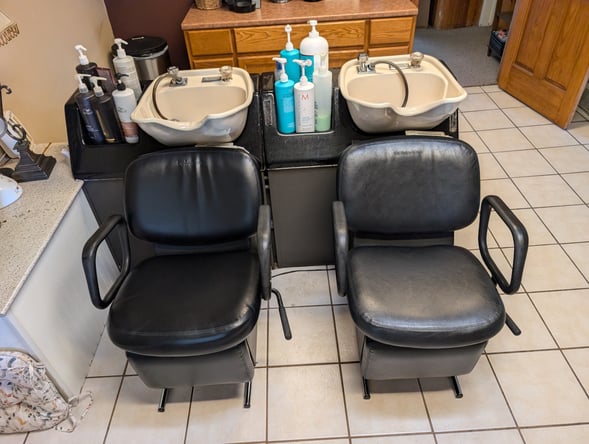 Salon Suites and Booths for Rent in Downtown Pewaukee, WI
