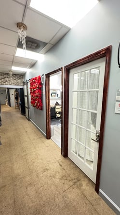 Beautiful Salon Suites in Farmington Hills