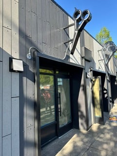 Prime Turnkey Barber Chair Rental in Seattle’s Central District (24th & Cherry) – 3 Chairs