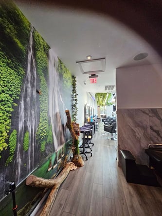 Newly-Built Salon Booth Rental